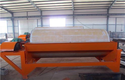 干粉磁選機，關(guān)注行業(yè)生產(chǎn)，干粉磁選機更適合市場使用，關(guān)注行業(yè)生產(chǎn)，干粉磁選機更適合市場使用磁場一般為多少_磁塊如何排列
